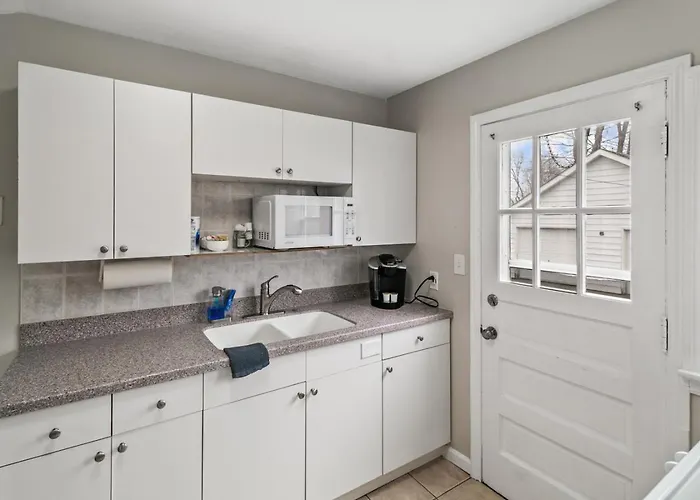 Lovely Duplex In Dt Near Naval Base * Libertyville