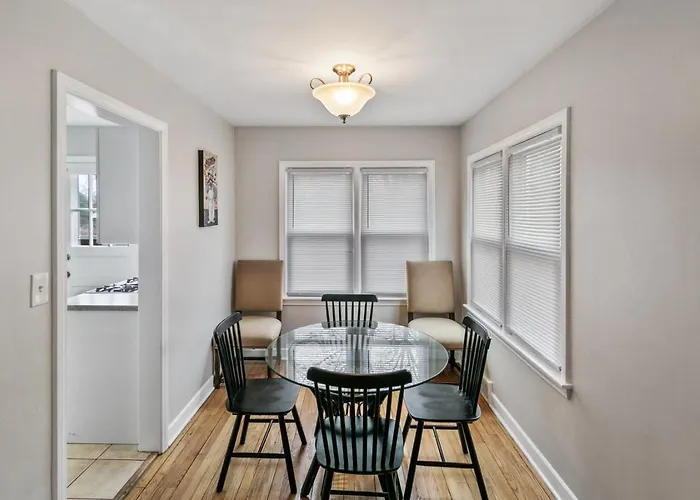 Lovely Duplex In Dt Near Naval Base *