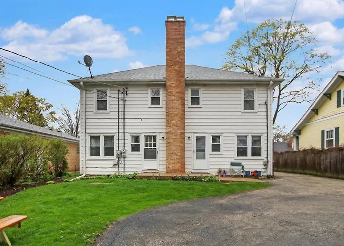 Apartment Lovely Duplex In Dt Near Naval Base Libertyville