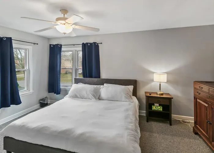Apartment Lovely Duplex In Dt Near Naval Base *